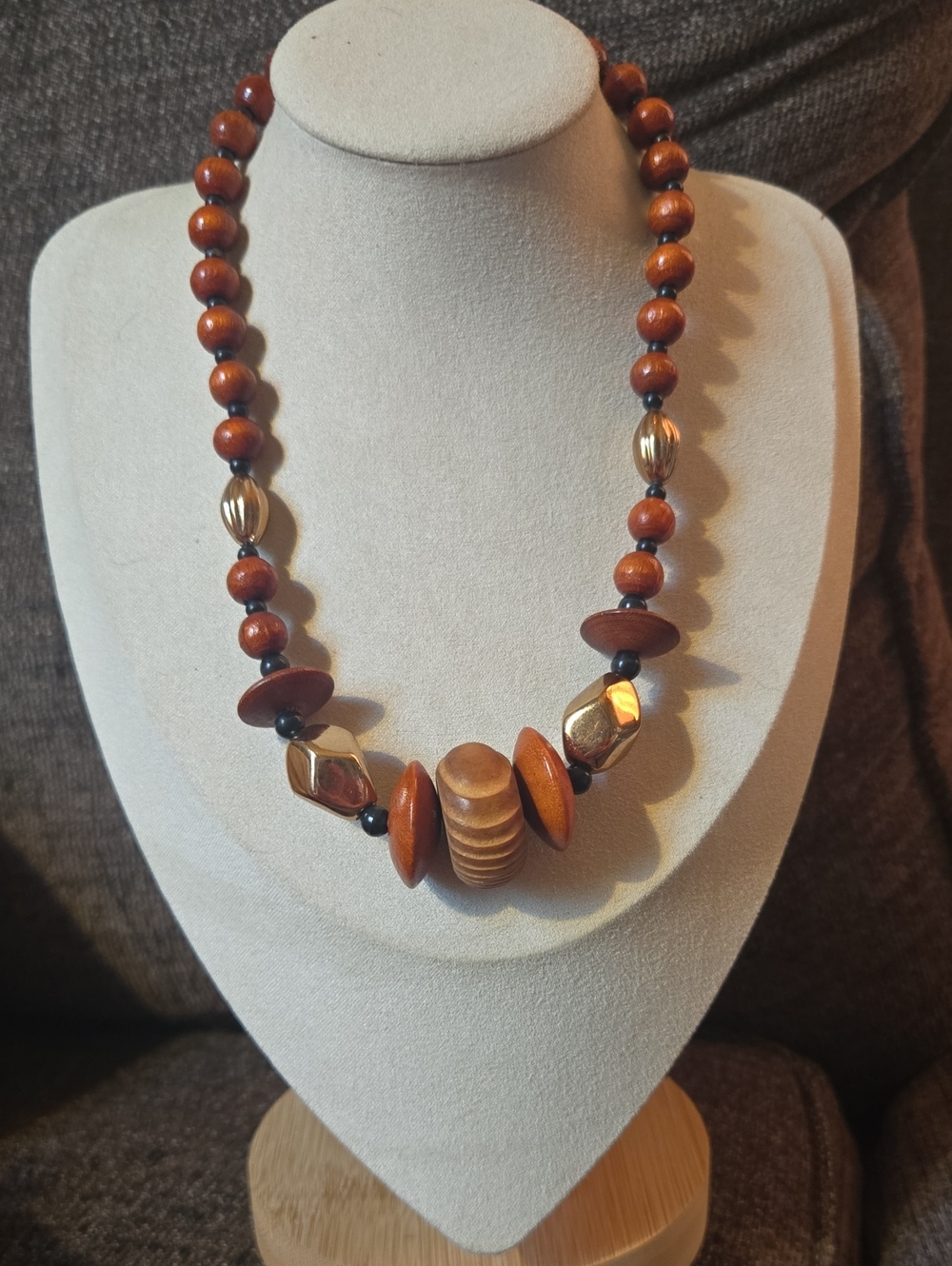 Vintage 70s Wood Bead Statement Necklace - Cherry 💫